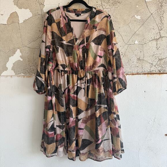 torrid Dresses & Skirts - Torrid Dress Mini Clip Dot Front Keyhole Geometric Print 2X Size 2 Long Sleeve